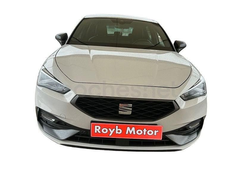 Usado Seat Leon FR 150 CV (110 kW) 2021 Blanco Berlina