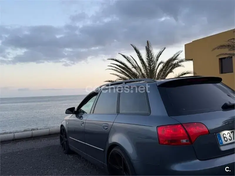 Usado Audi A4 220 CV (161 kW) 2005 Gris / plata Familiar