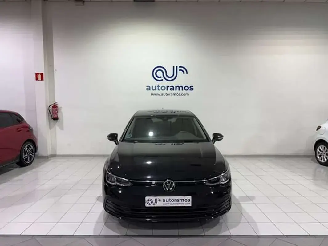 Usado VW Golf VIII Life 116 CV (85 kW) 2024 Negro Utilitario