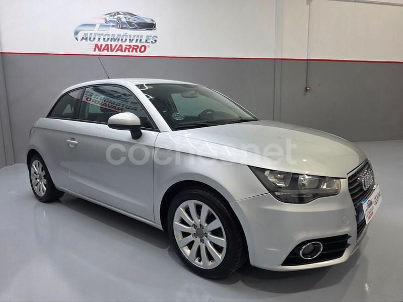 Usado Audi A1 Attraction 105 CV (77 kW) 2010 Gris / plata Utilitario
