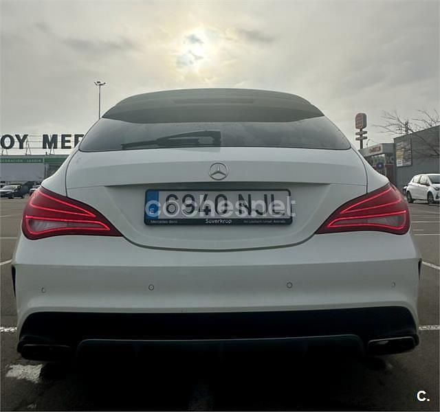 Usado Mercedes CLA45 AMG Shooting Brake 381 CV (280 kW) 2018 Blanco Familiar