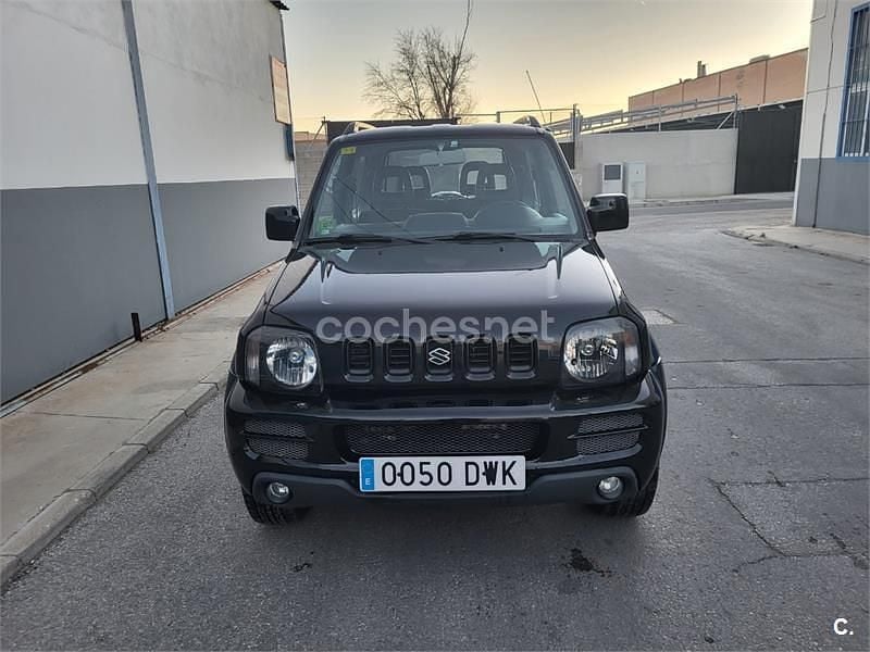 Negro Usado 2006 Suzuki Jimny SUV | 9999 € (Precio justo) - Imagen 1/4