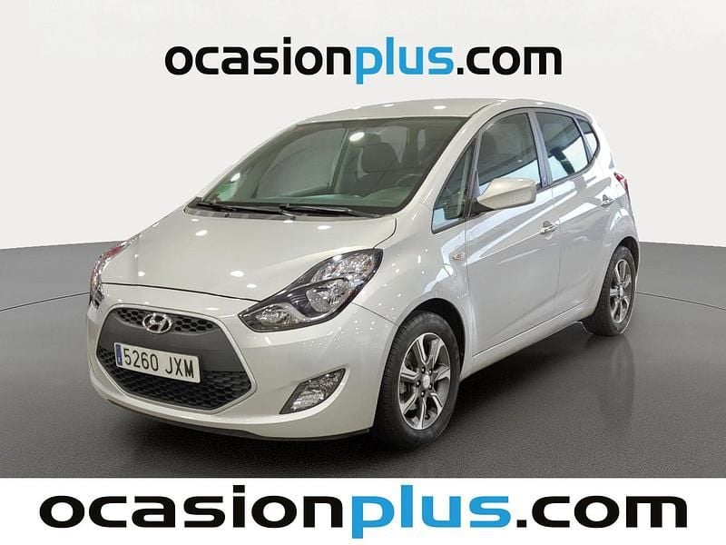 Gris plata Usado 2017 Hyundai ix20 Utilitario | 10.825 € (Precio justo) - Imagen 1/4