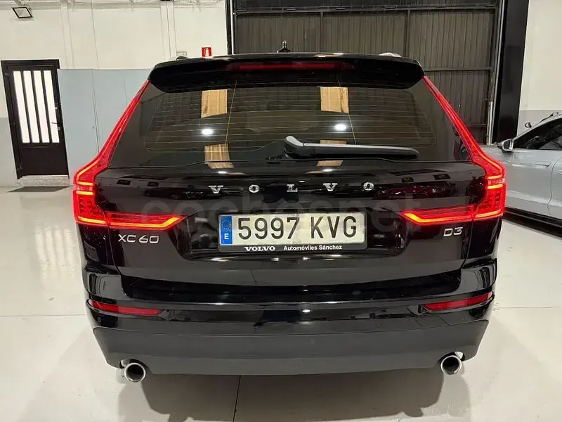 Usado Volvo XC60 Momentum 150 CV (110 kW) 2019 Negro SUV