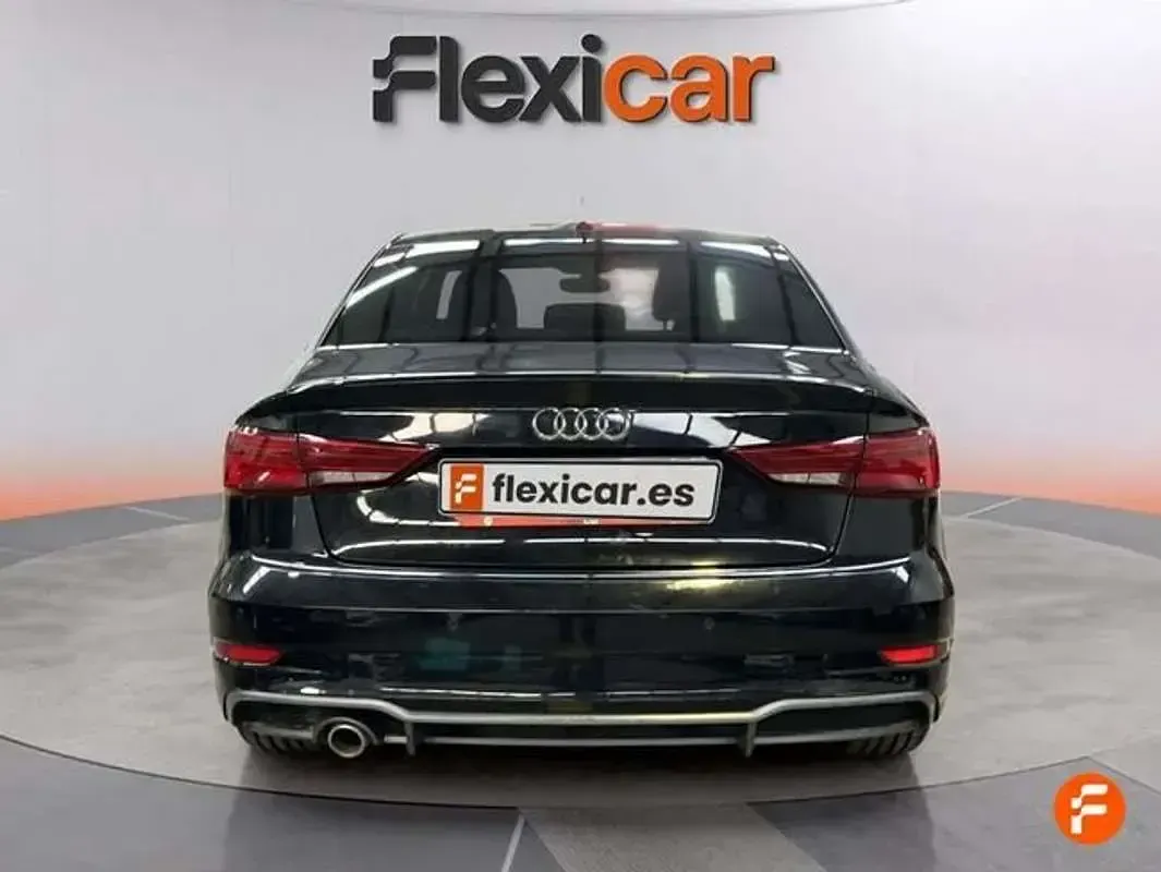 Usado Audi A3 Sportback 116 CV (85 kW) 2017 Negro Utilitario