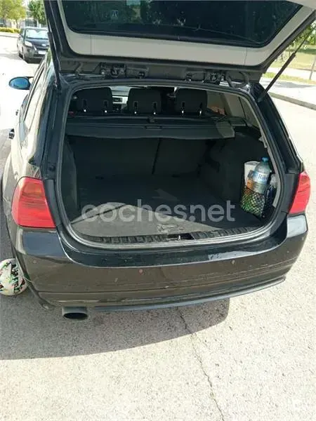 Usado BMW 320 163 CV (119 kW) 2007 Negro Familiar