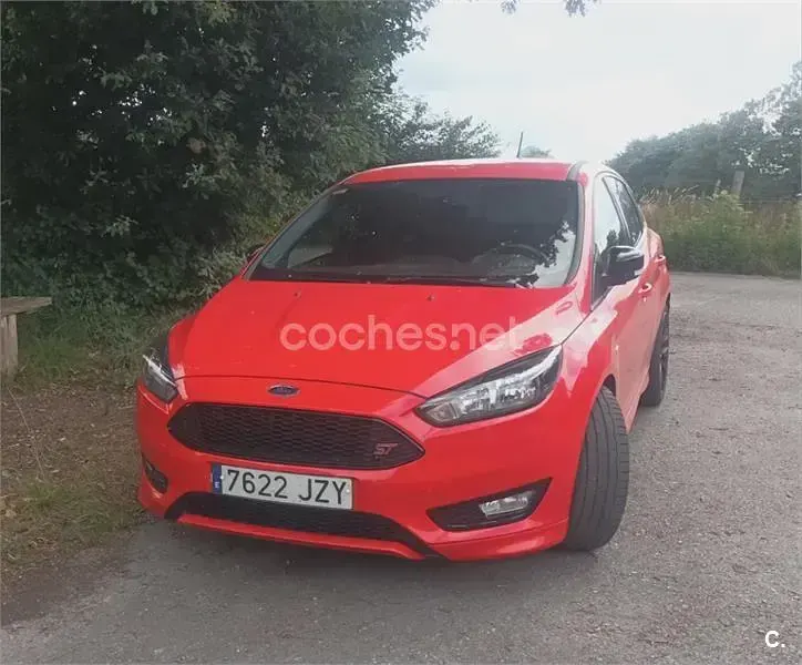 Usado Ford Focus Business Edition 150 CV (110 kW) 2017 Rojo Berlina