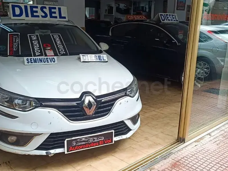 Usado Renault Mégane GrandTour Business 115 CV (84 kW) 2019 Blanco Familiar