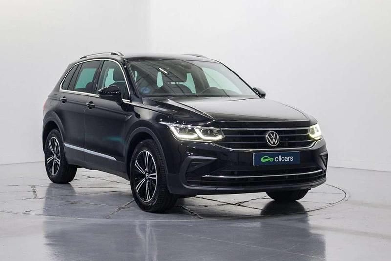 Usado VW Tiguan Life 245 CV (180 kW) 2022 Negro SUV