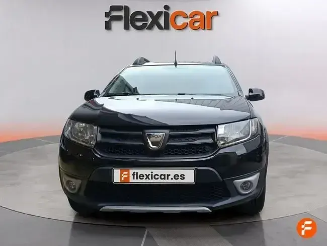 Usado Dacia Sandero Stepway 90 CV (66 kW) 2016 Negro