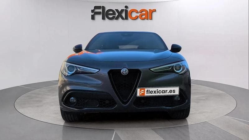 Usado Alfa Romeo Stelvio Veloce 212 CV (155 kW) 2022 Gris SUV
