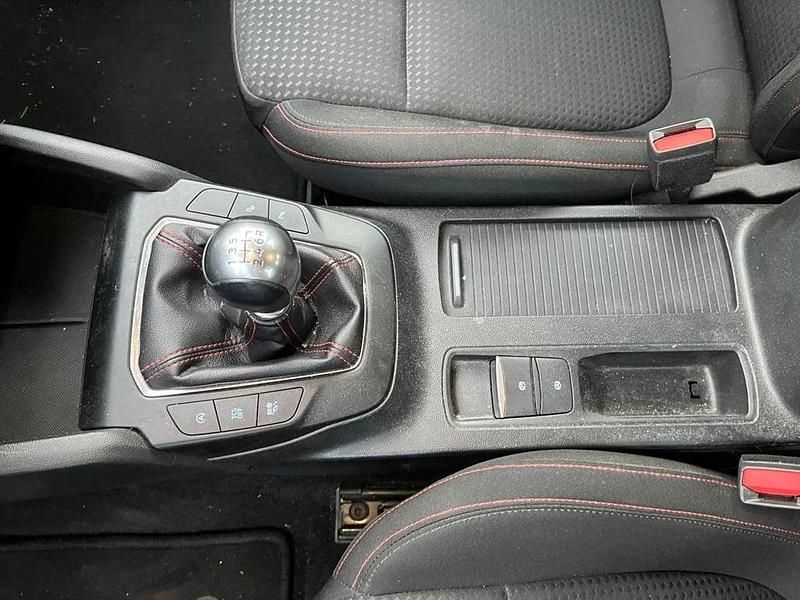 Usado Ford Focus ST-Line 125 CV (91 kW) 2021 Azul Berlina