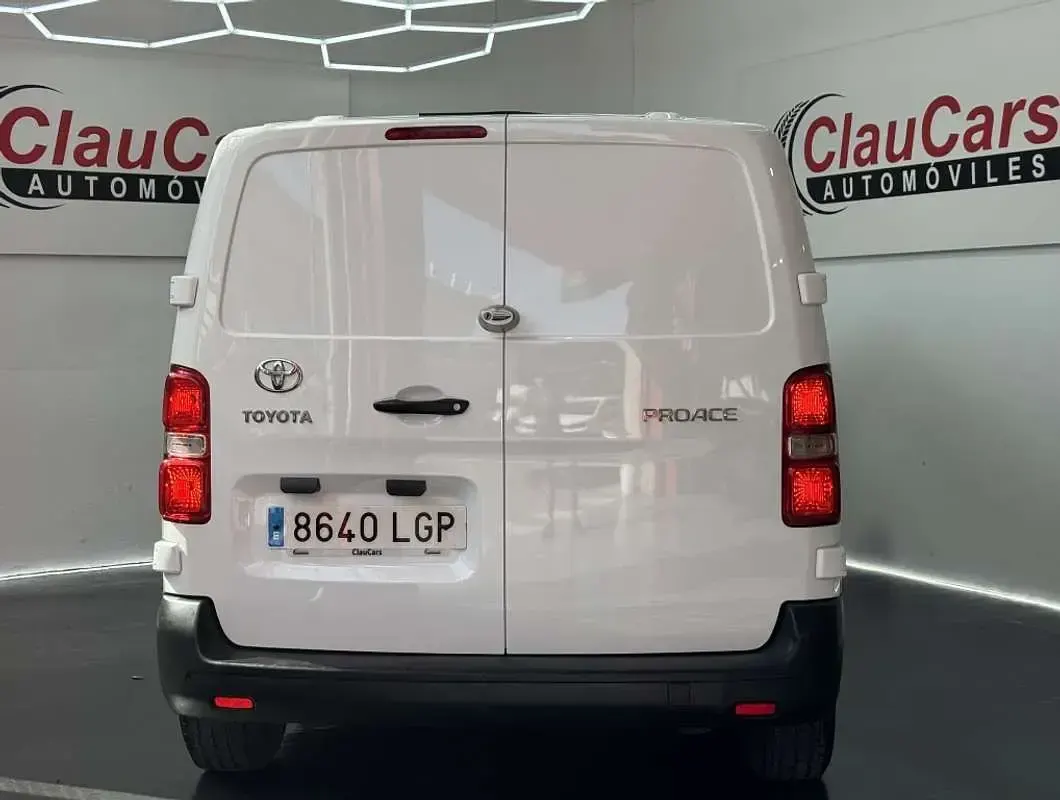 Usado Toyota Proace Business Edition 120 CV (88 kW) 2020 Blanco Monovolumen