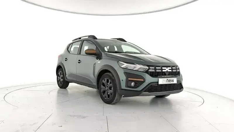 Usado Dacia Sandero Extreme 100 CV (73 kW) 2025 Verde Berlina