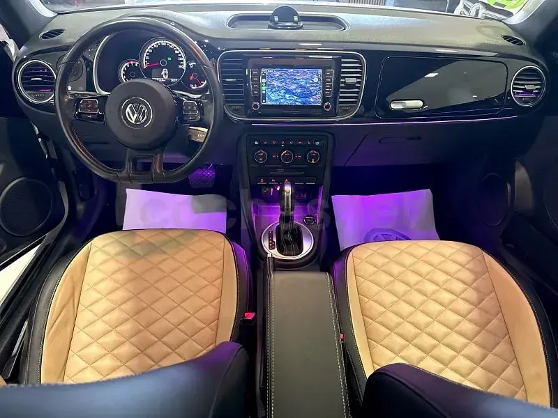 Usado VW Beetle R-line 150 CV (110 kW) 2015 Blanco Utilitario