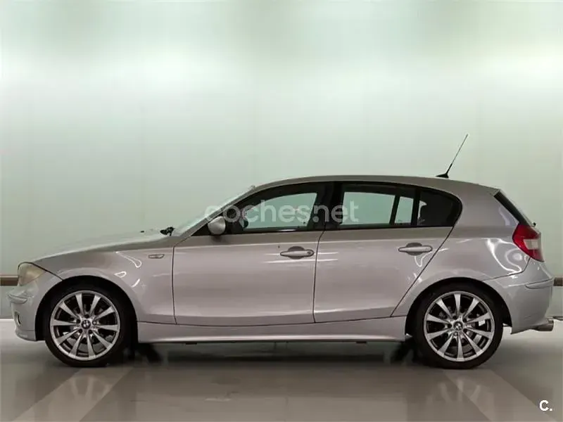 Usado BMW 118 129 CV (94 kW) 2006 Blanco Utilitario