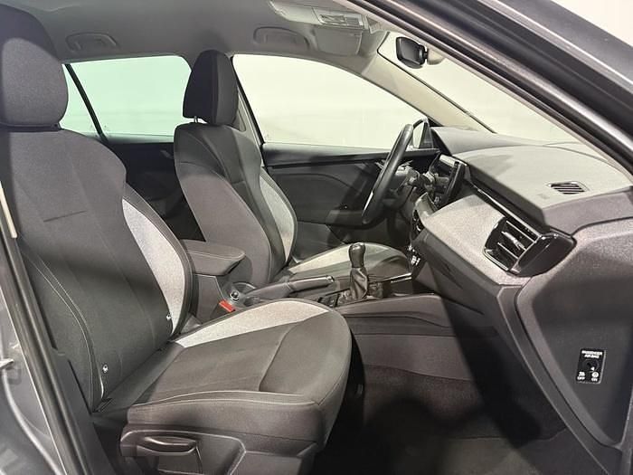 Usado Skoda Kamiq Selection 115 CV (84 kW) 2024 Gris SUV
