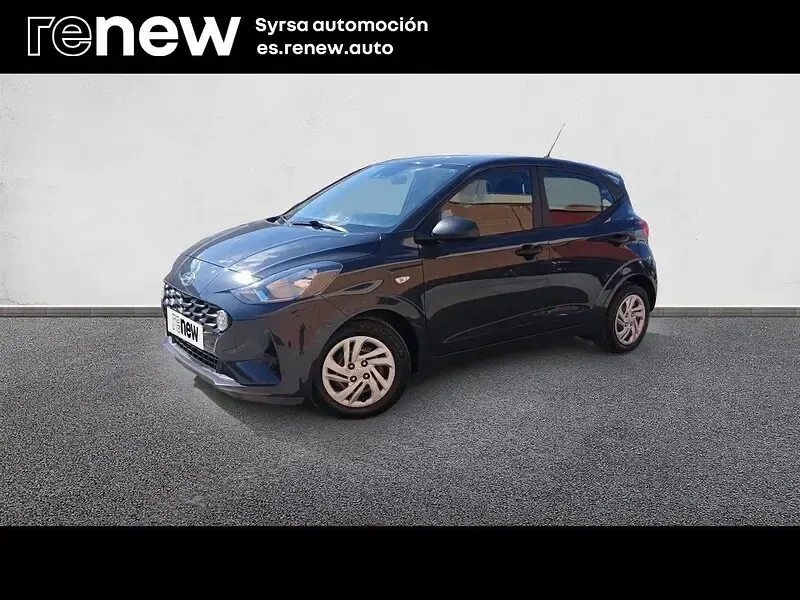 Usado Hyundai i10 66 CV (48 kW) 2021 Gris Utilitario