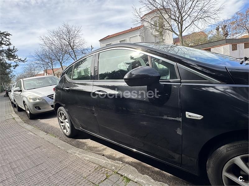 Usado Opel Astra Dynamic 150 CV (110 kW) 2018 Negro Berlina