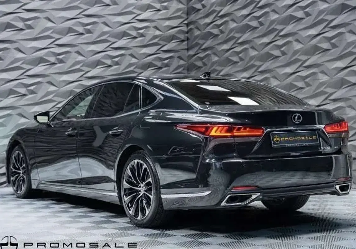 Usado Lexus LS500h Executive Line 359 CV (264 kW) 2023 Negro Berlina