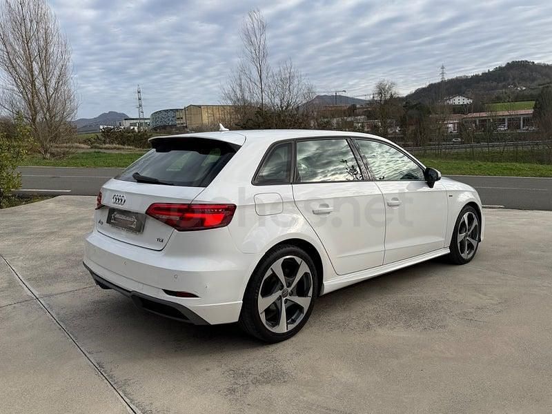 Usado Audi A3 S-Line 116 CV (85 kW) 2018 Blanco Berlina