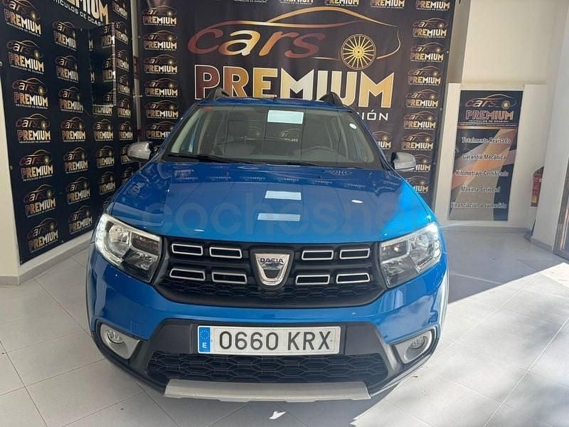 Usado Dacia Sandero Essentiel 90 CV (66 kW) 2019 Azul Berlina