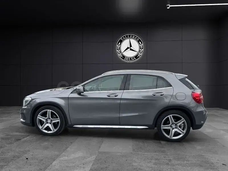 Usado Mercedes GLA220 AMG line 170 CV (125 kW) 2015 Gris / plata SUV
