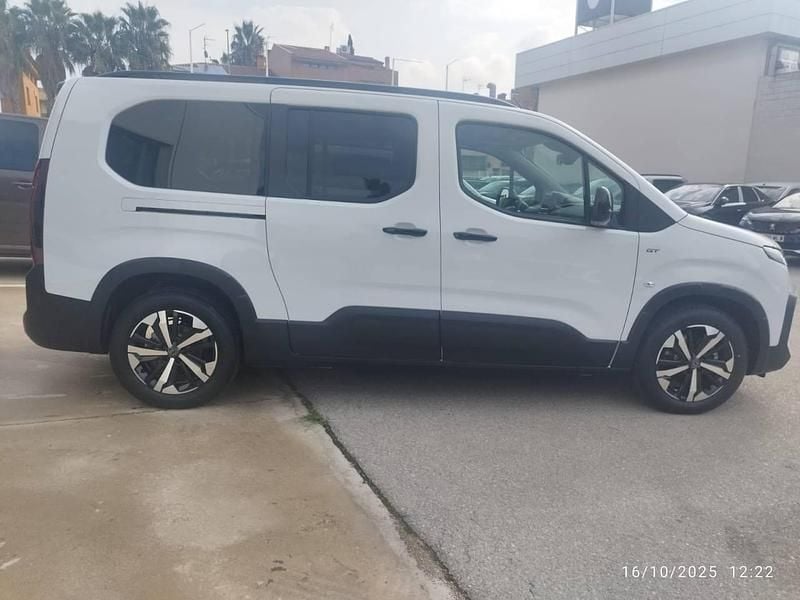 Nuevo Peugeot Rifter GT 100 kW (136 CV) 2025 Blanco Monovolumen