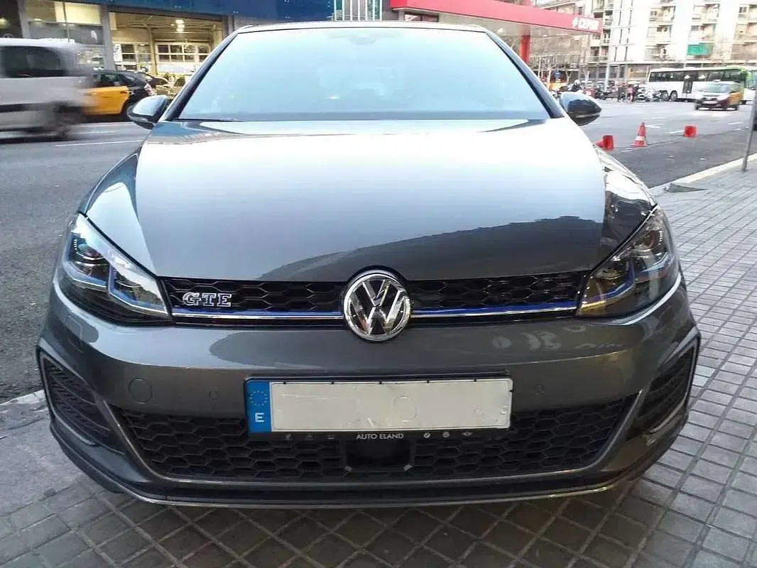 Usado VW Golf VII GTE 204 CV (150 kW) 2018 Gris Utilitario