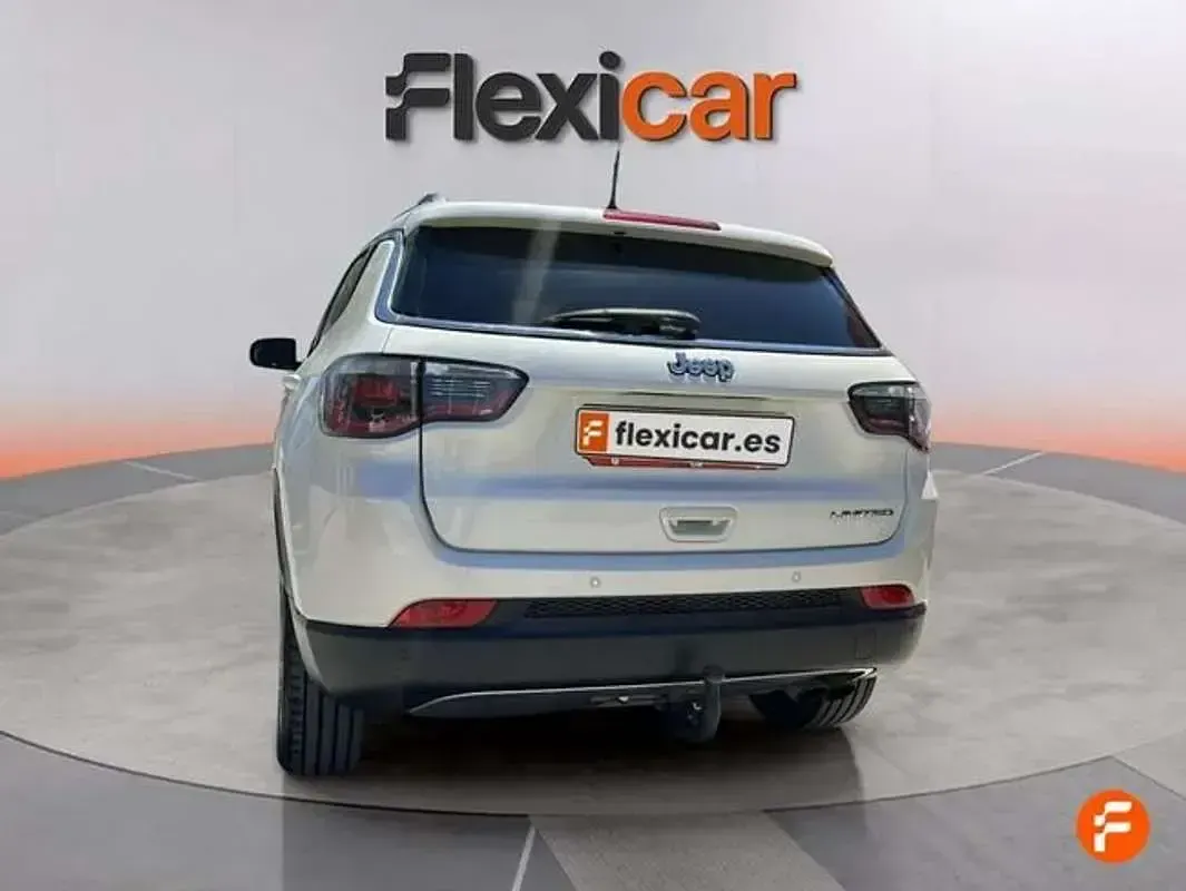 Usado Jeep Compass 140 CV (102 kW) 2018 Blanco SUV