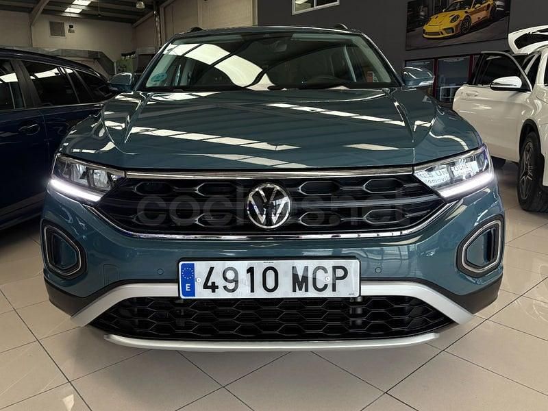 Usado VW T-Roc Life 150 CV (110 kW) 2023 Azul SUV
