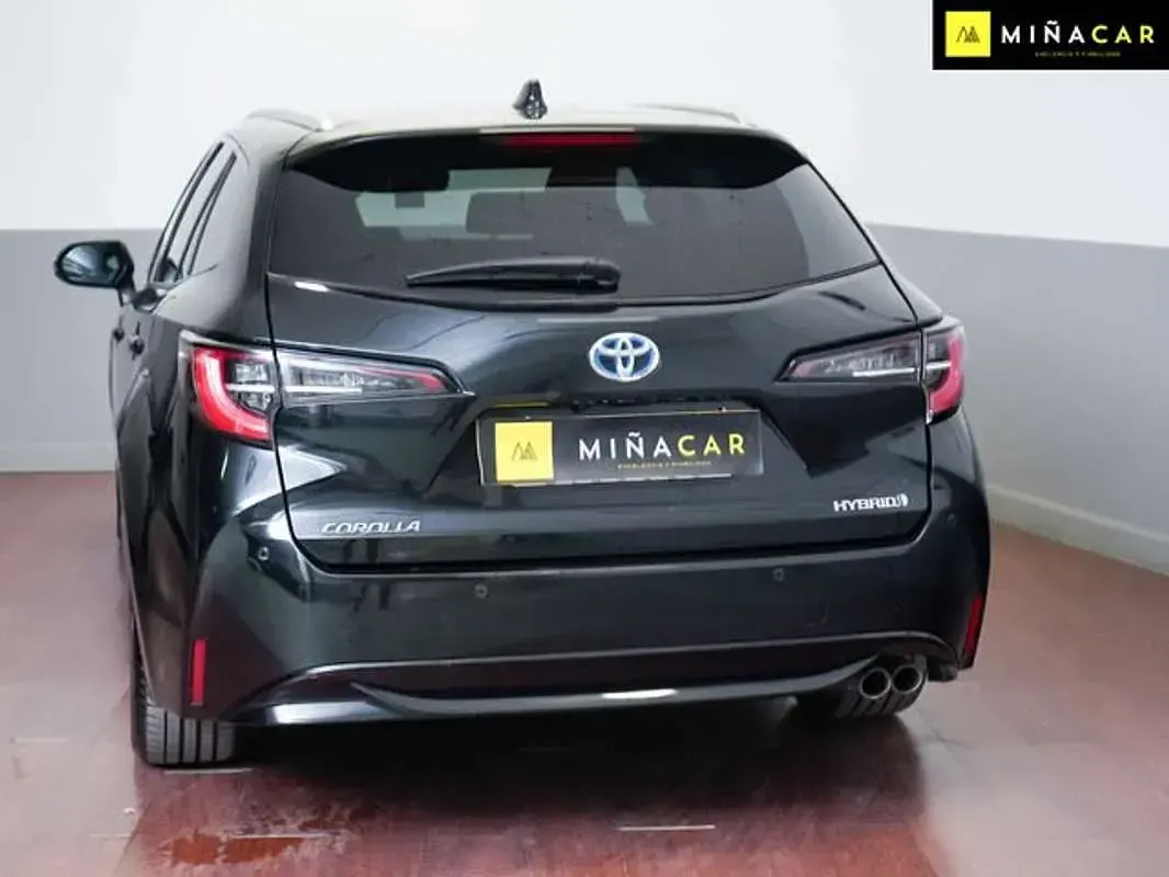 Usado Toyota Corolla Style 184 CV (135 kW) 2021 Negro Familiar