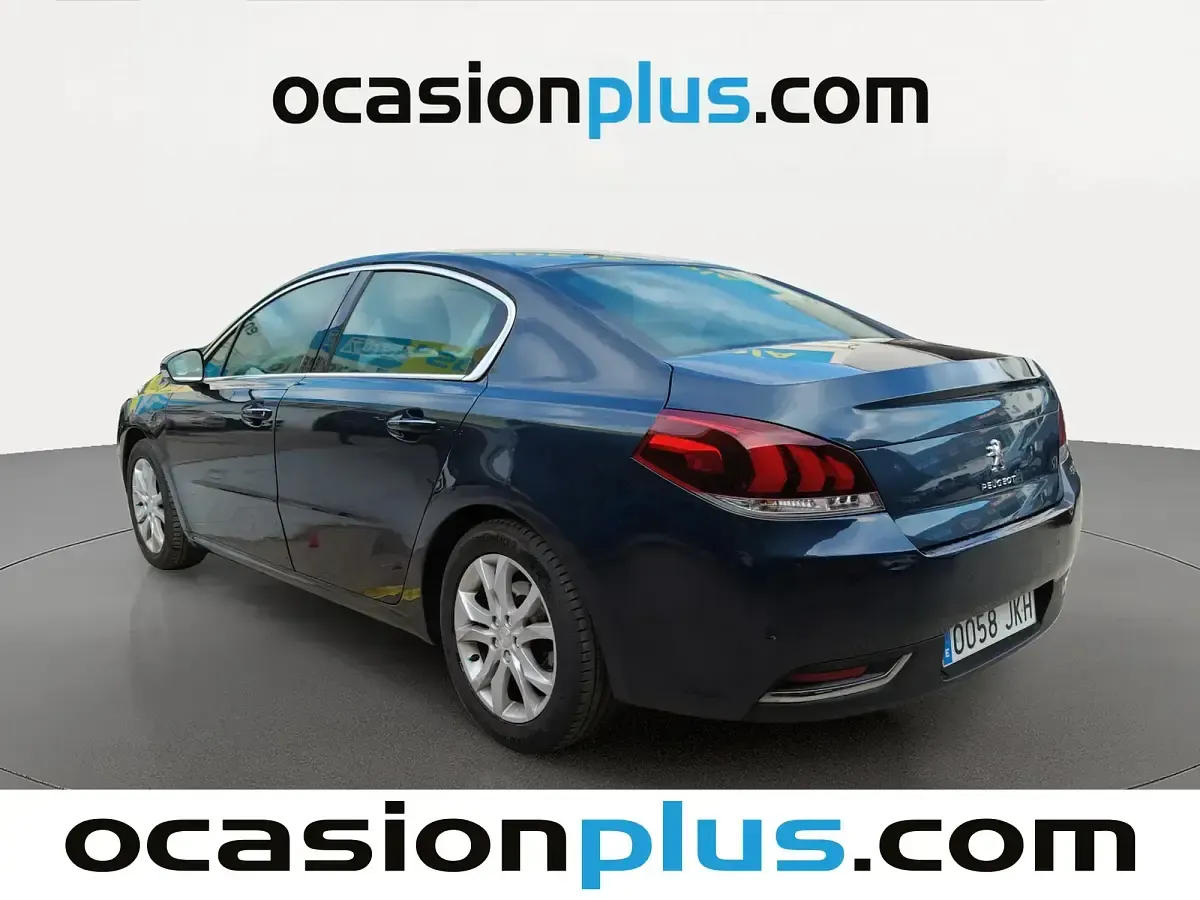 Usado Peugeot 508 Allure 165 CV (121 kW) 2015 Azul Berlina