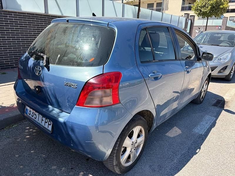 Usado Toyota Yaris 90 CV (66 kW) 2008 Azul Utilitario