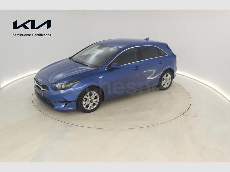 Usado Kia Ceed 100 CV (73 kW) 2025 Azul Utilitario