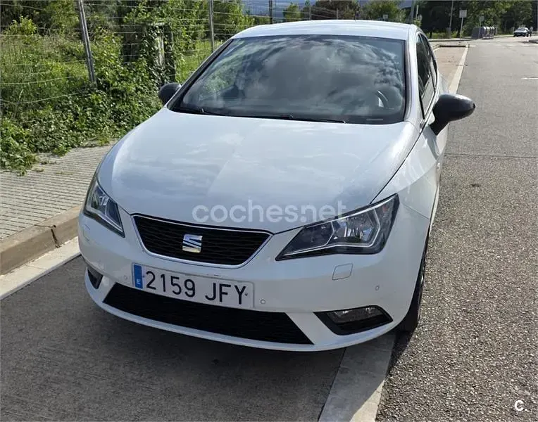 Usado Seat Ibiza CONNECT 95 CV (69 kW) 2015 Blanco Berlina