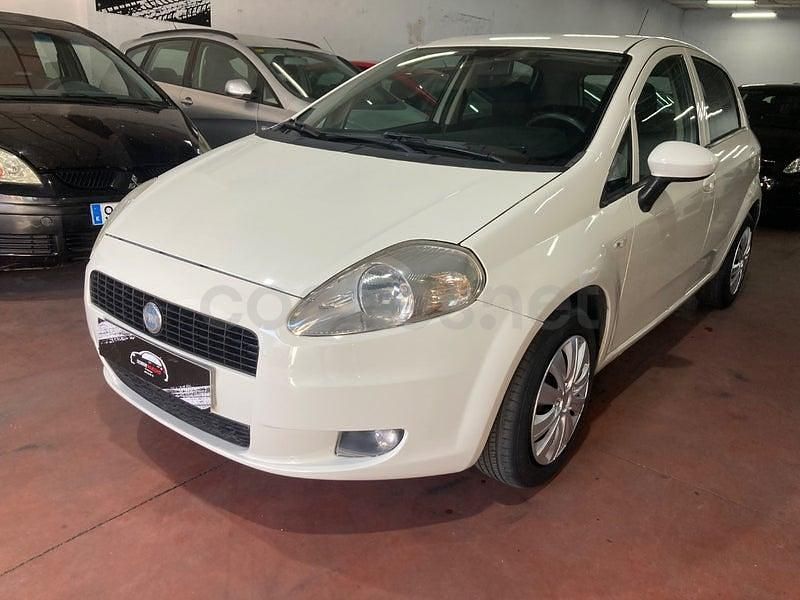 Usado Fiat Punto Active 75 CV (55 kW) 2011 Blanco Utilitario