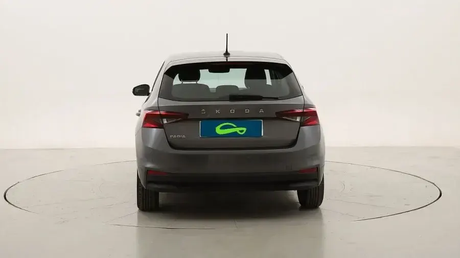Usado Skoda Fabia Ambition 95 CV (69 kW) 2022 Utilitario