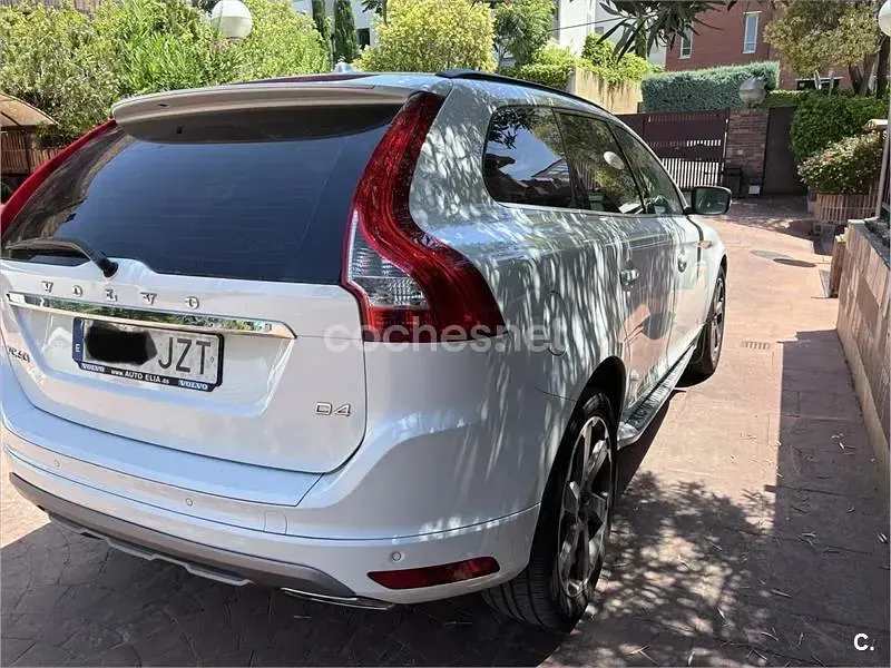 Usado Volvo XC60 Momentum 190 CV (139 kW) 2017 Blanco SUV