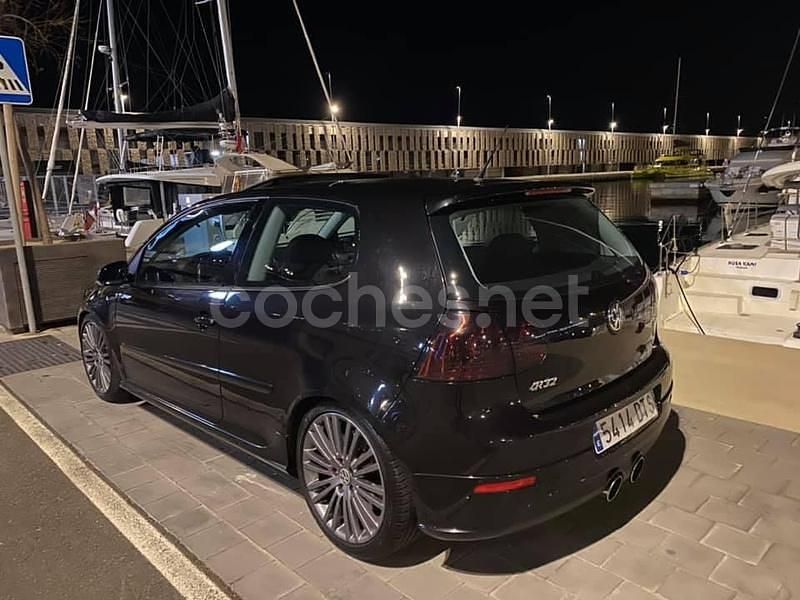 Usado VW Golf IV R 250 CV (183 kW) 2005 Negro Berlina