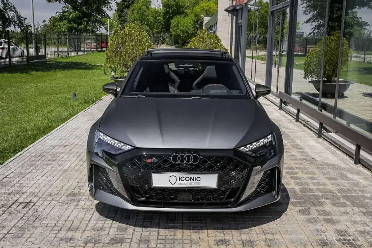 Nuevo Audi RS3 Sportback 400 CV (294 kW) 2026 Gris Utilitario