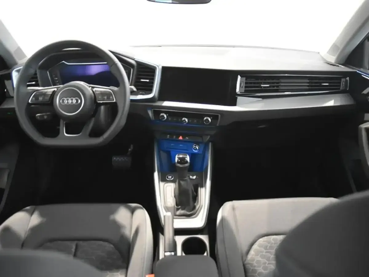 Nuevo Audi A1 Sportback 116 CV (85 kW) 2026 Gris/plata Utilitario