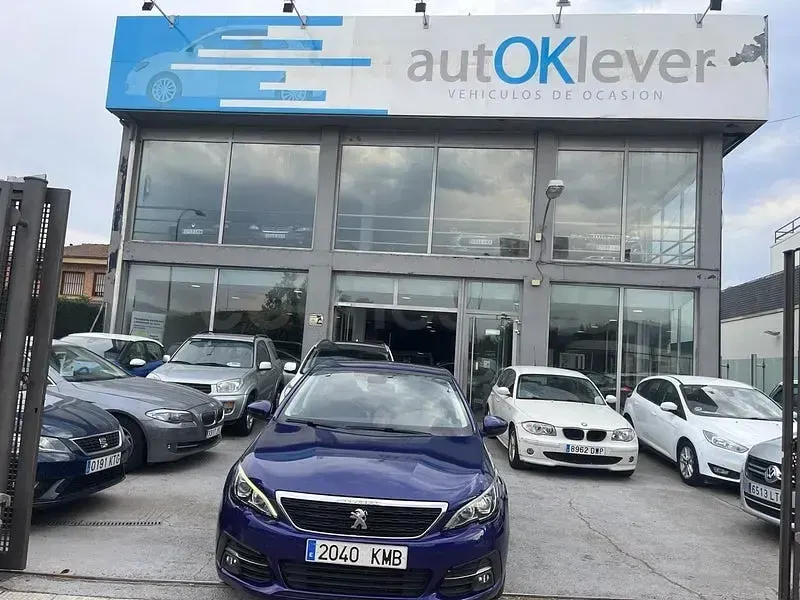 Usado Peugeot 308 Active 130 CV (95 kW) 2018 Azul Berlina