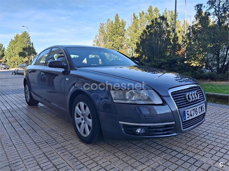 Usado Audi A6 225 CV (165 kW) 2004 Gris / plata Berlina