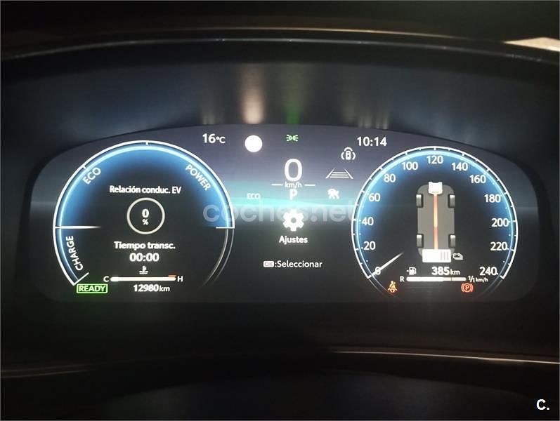 Usado Toyota Corolla Sport 140 CV (102 kW) 2024 Gris / plata Familiar