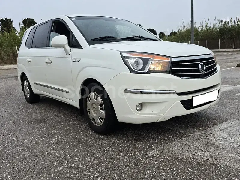 Usado SsangYong Rodius Limited 178 CV (130 kW) 2016 Blanco Monovolumen