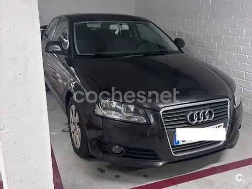 Usado Audi A3 Attraction 105 CV (77 kW) 2009 Gris / plata Utilitario