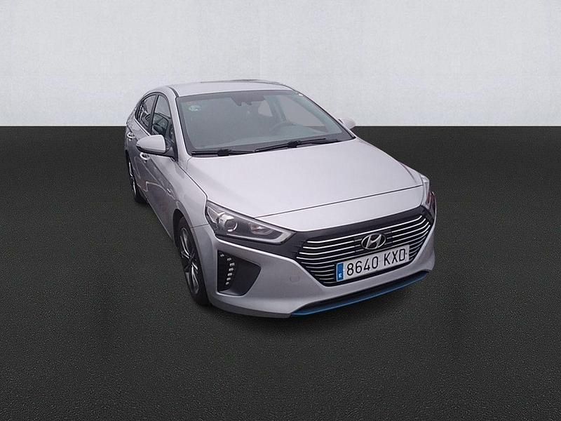 Usado Hyundai Ioniq 141 CV (103 kW) 2019 Gris plata Utilitario