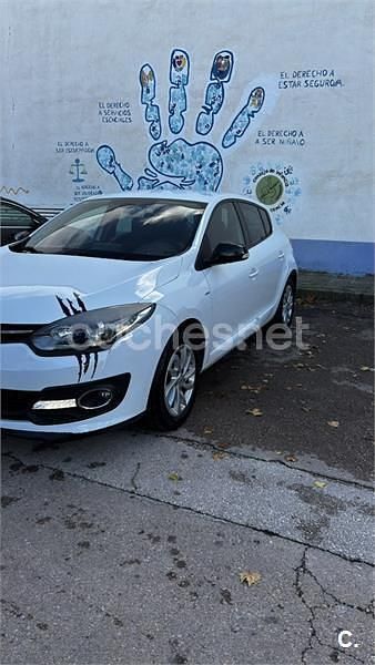 Usado Renault Mégane LIMITED 115 CV (84 kW) 2015 Blanco Berlina