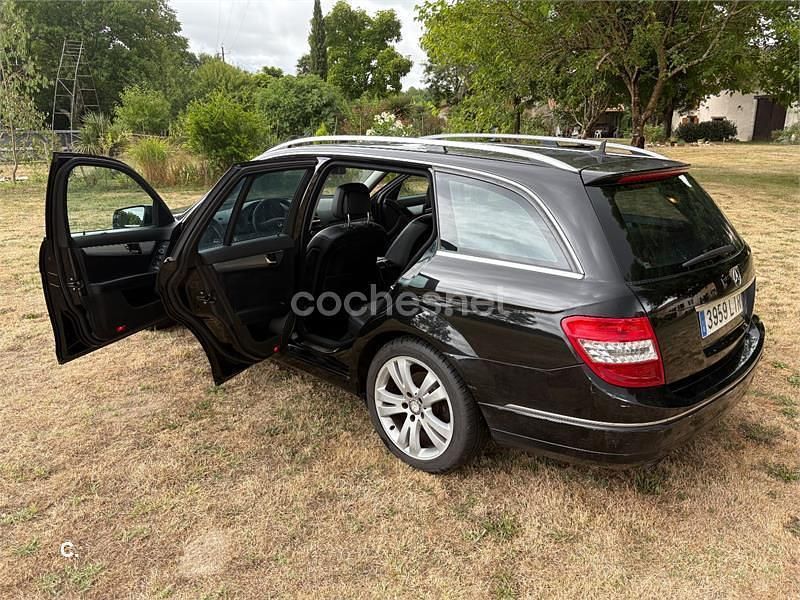 Usado Mercedes C200 Avantgarde 136 CV (100 kW) 2008 Negro Familiar